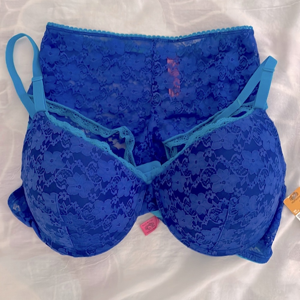 Fruit of the Loom Bra and Panty Set
